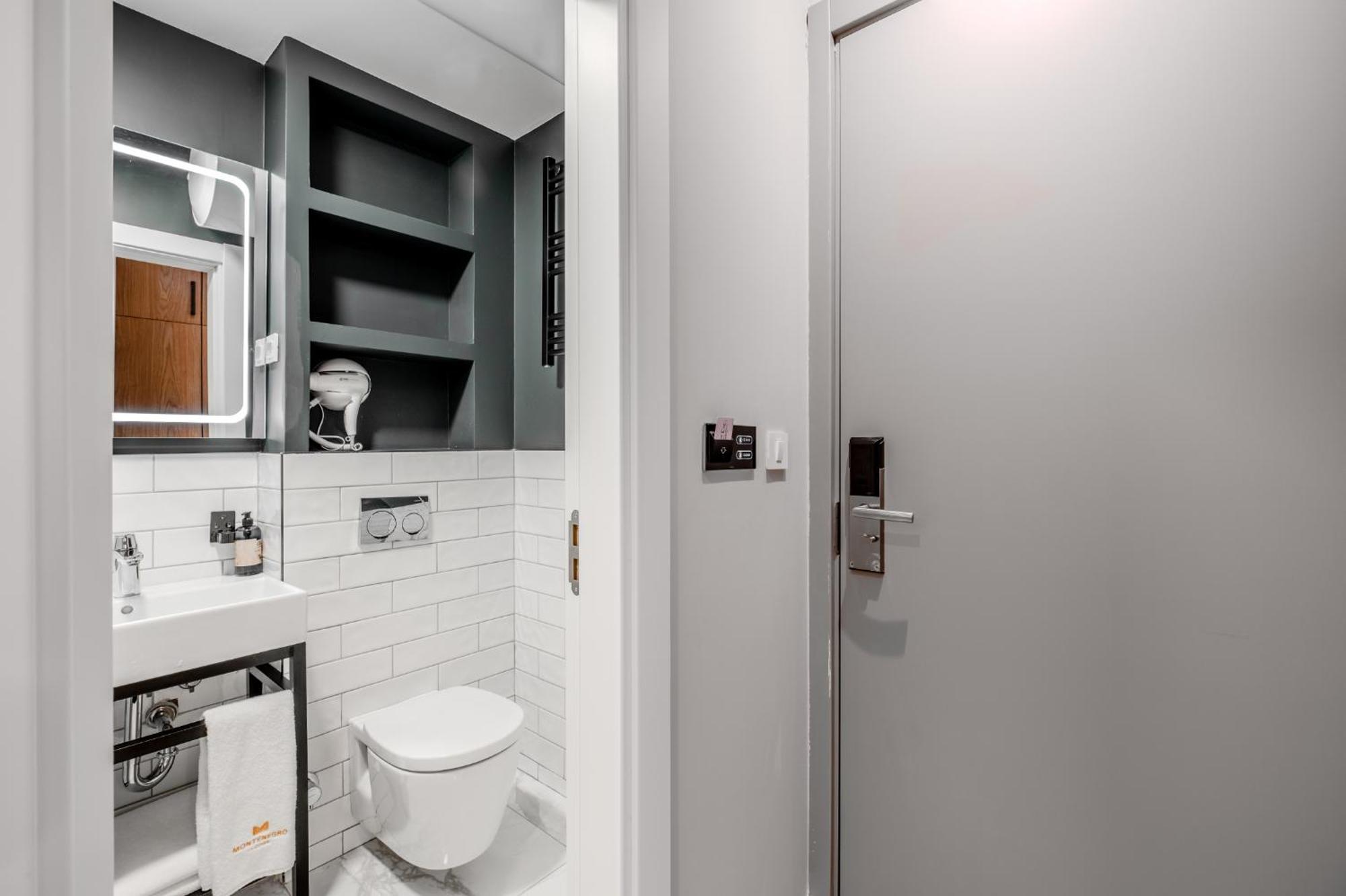 Montenegro Lodge Kavač 客房 照片 Bathroom